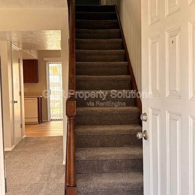 Building Photo - 702 Fruit Ave NW