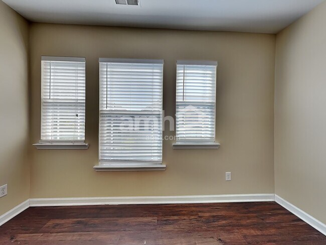 Building Photo - 45 Chey Hill Ln