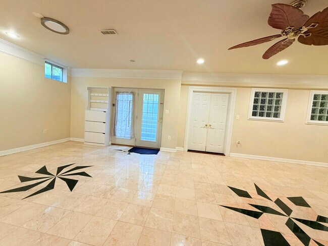 Building Photo - 7125 Ayers Meadow Ln