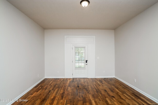 Building Photo - 3819 River Park Dr