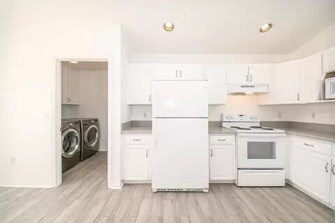 Building Photo - 8725 Scandinavia Blvd