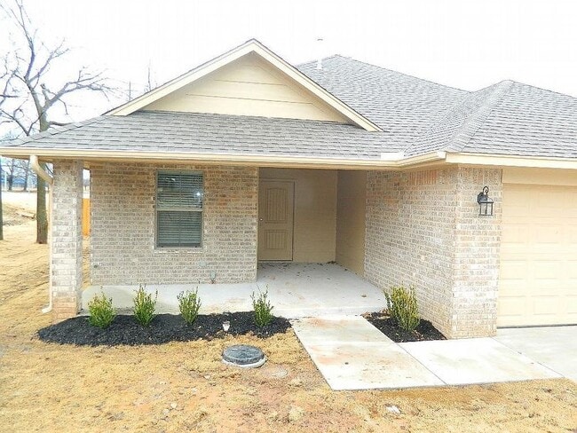 Building Photo - 1025 Creek Side Dr