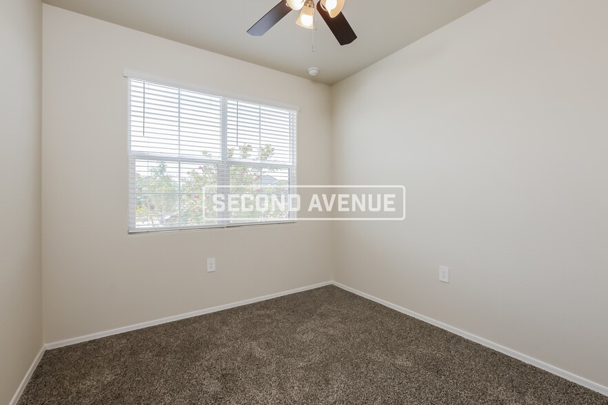 Building Photo - 18360 W Artemisa Ave