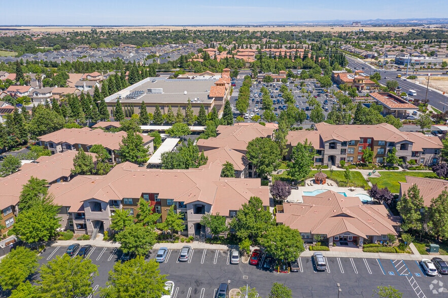 Crocker Oaks Apartments 8000 Painted Desert Dr Roseville CA 95747