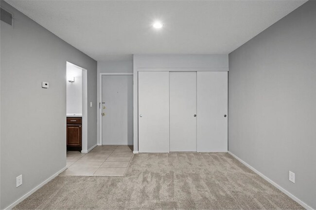 Building Photo - 6423 Colony Way