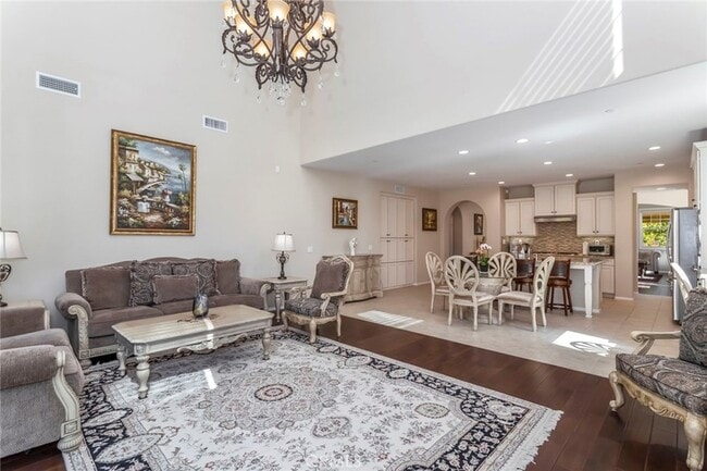 Building Photo - 28629 Farrier Dr