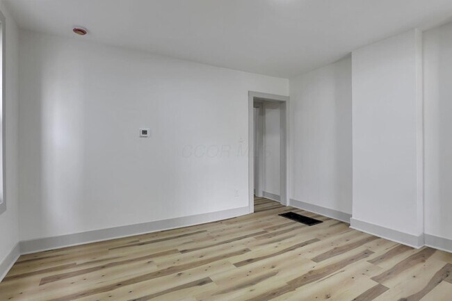 Building Photo - 2486 Findley Ave