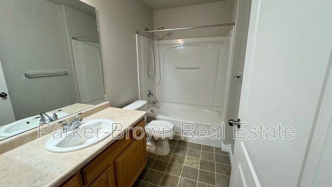 Building Photo - 1249 W 110 N