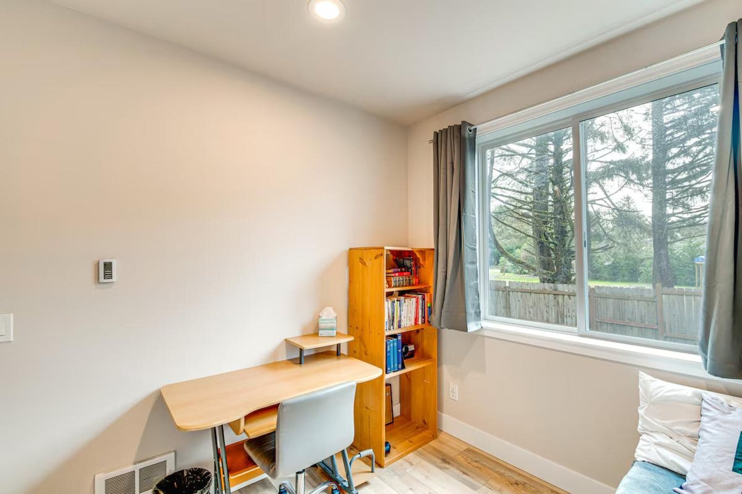 Building Photo - 221 Taurus Blvd SW