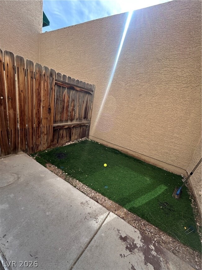 Building Photo - 6750 Del Rey Ave