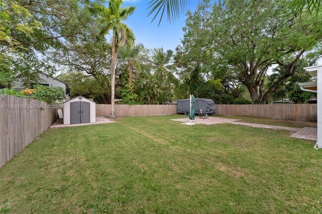 Building Photo - 6820 SW 77th Terrace