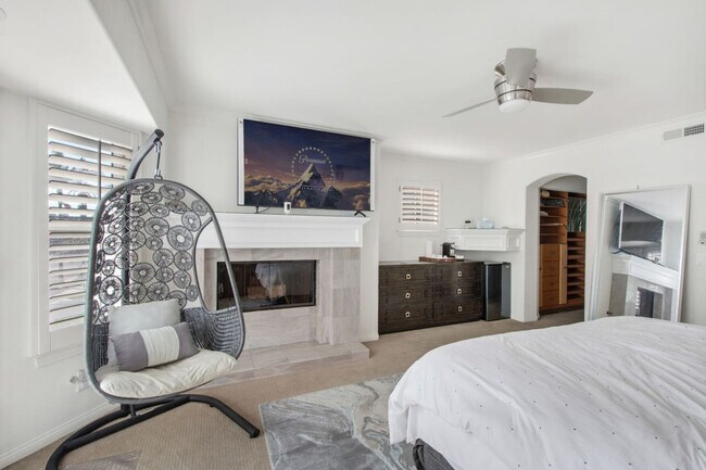 Building Photo - 603 10th St