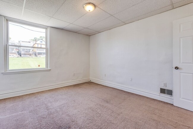 Building Photo - 612 Ceres Wy