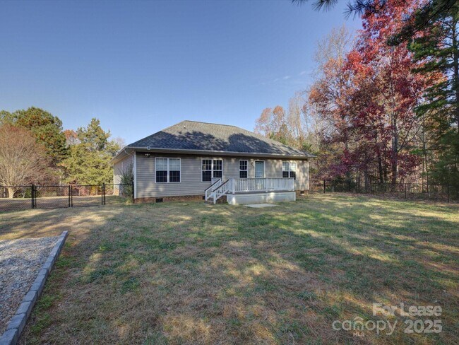 Building Photo - 4405 Sugar Cane Ct