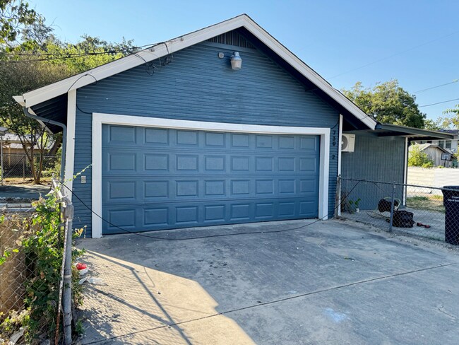 Building Photo - 739 E Highland Blvd
