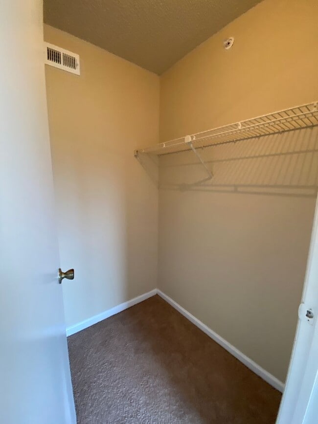 Building Photo - 13525 Eagle Ridge Dr