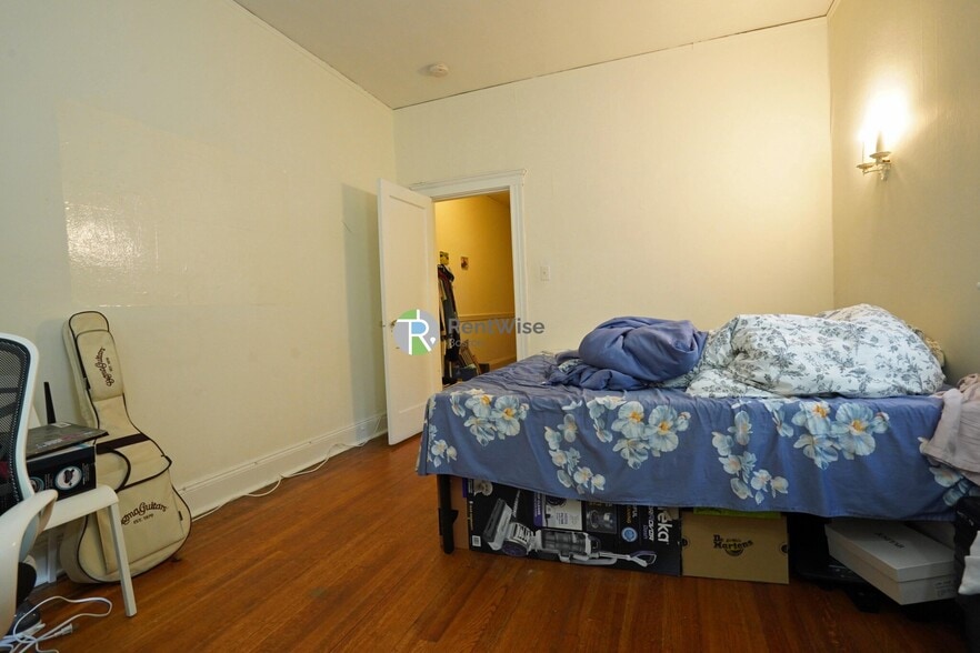 Building Photo - 1848 Commonwealth Ave