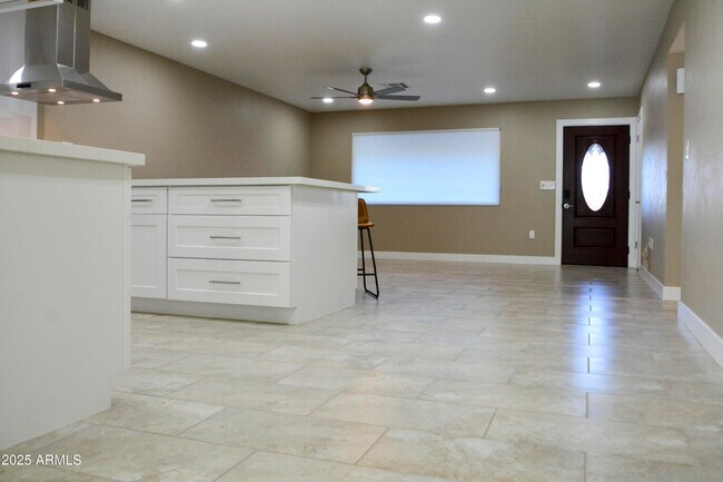 Building Photo - 14801 N Agua Fria Dr