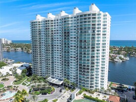 Building Photo - 20201 E Country Club Dr