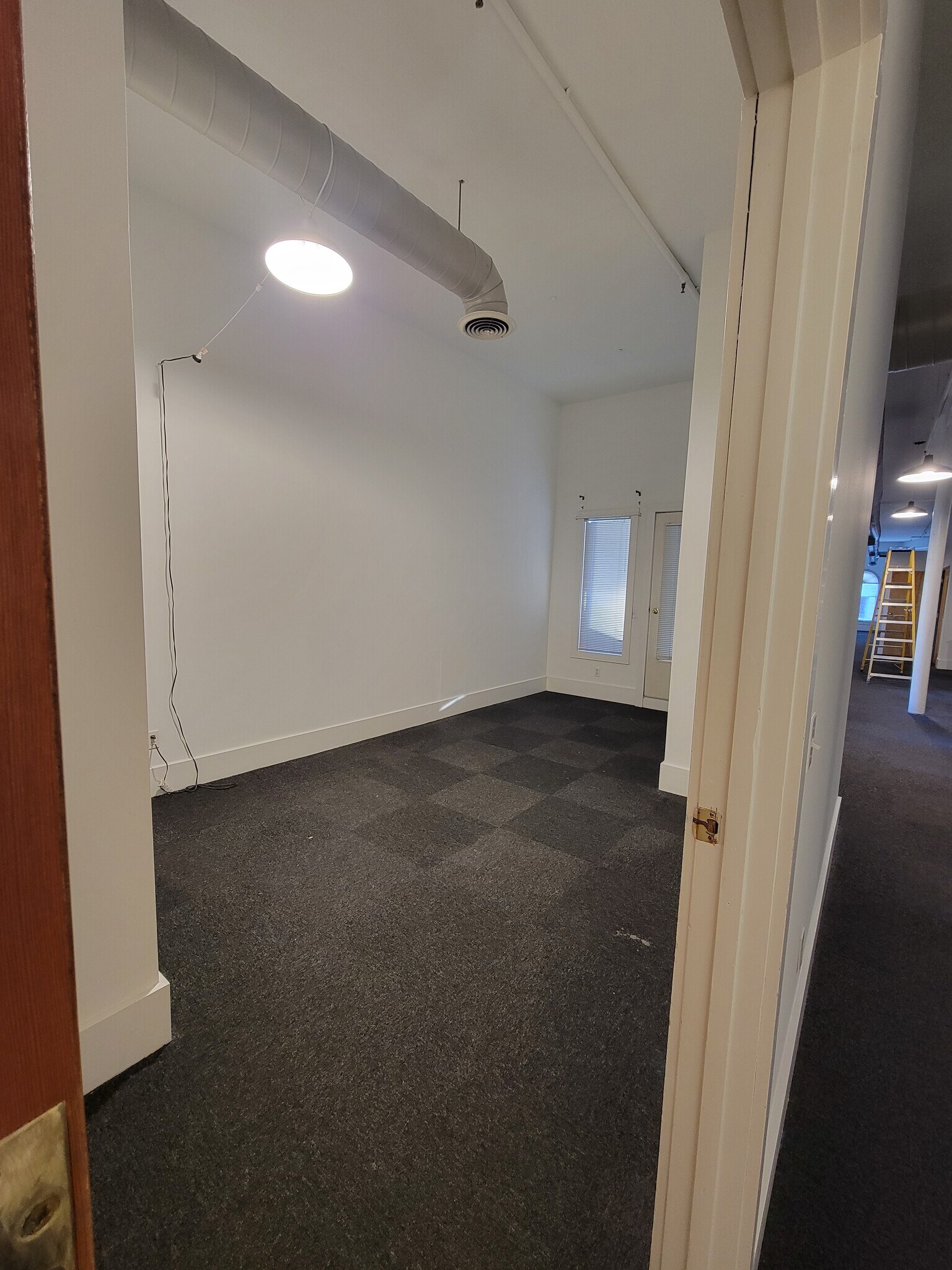 Building Photo - 122 N 3rd St