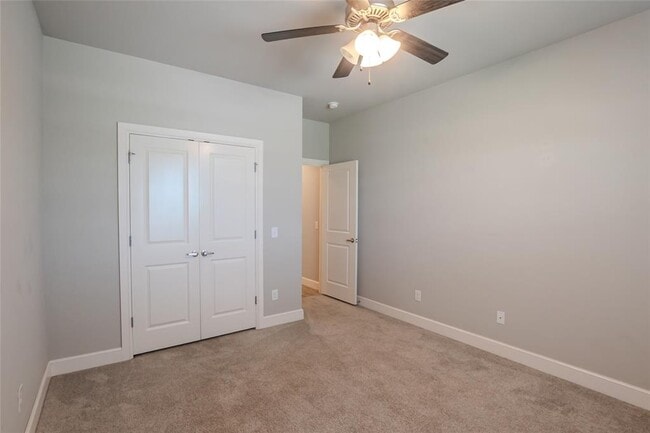 Building Photo - 12037 Ashford Dr