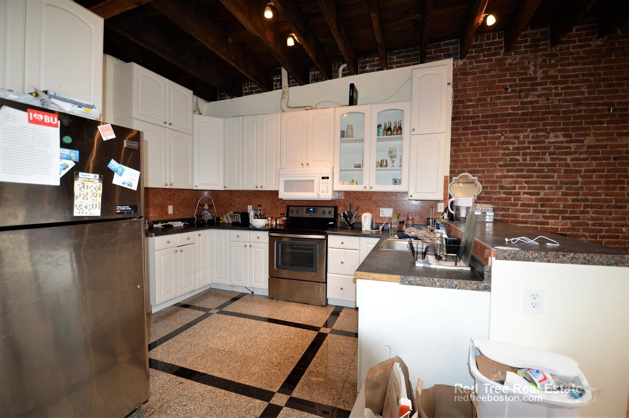 Building Photo - 25 Saint Marys Ct