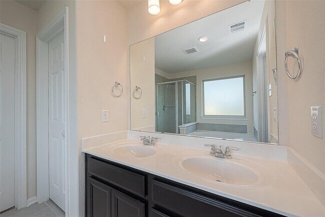 Building Photo - 26030 Drover Sky Ct