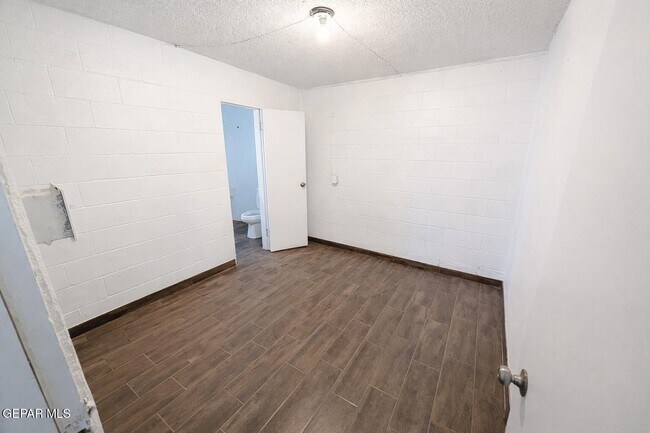 Building Photo - 11841 Socorro Rd