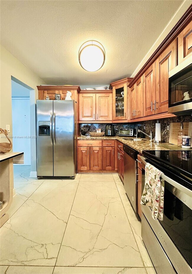 Building Photo - 2401 S Ocean Dr