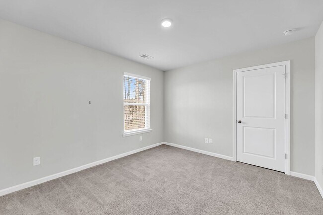 Building Photo - 550 Wayton Cir