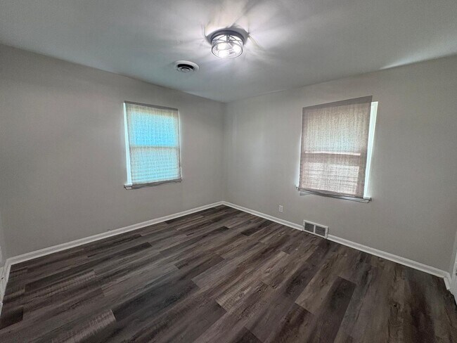 Building Photo - 1037 Keystone Dr
