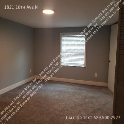 Building Photo - 1821 10th Ave N