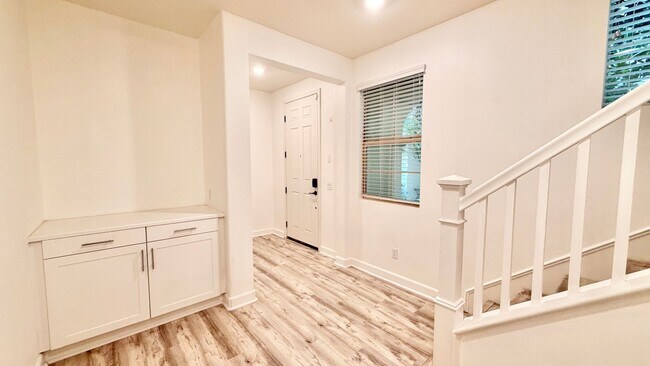 Building Photo - 4374 Nautilus Way