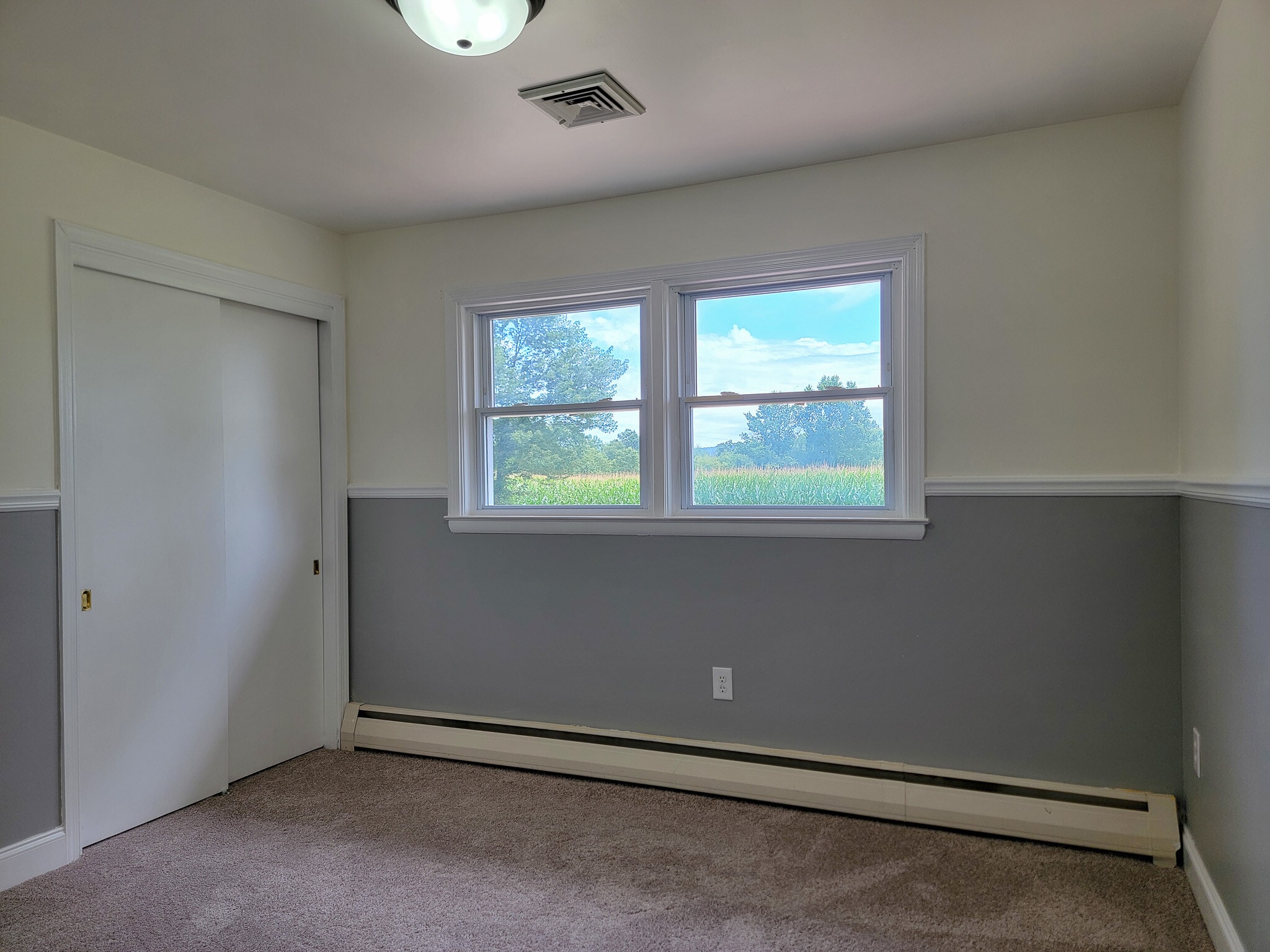 Building Photo - 110 S Ridge Rd