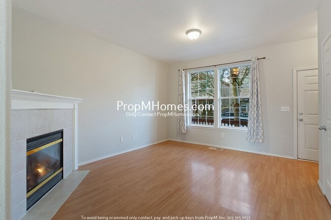 Building Photo - Three Bedroom Home in Aloha w/ Forest Like Surrounding!