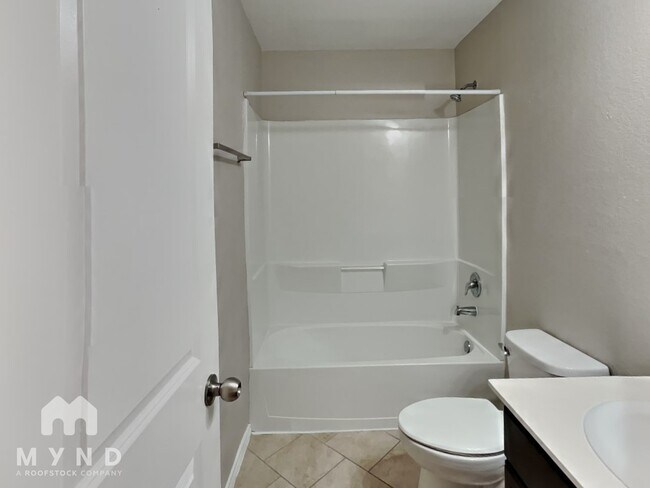 Building Photo - 2614 Ski Lodge Dr