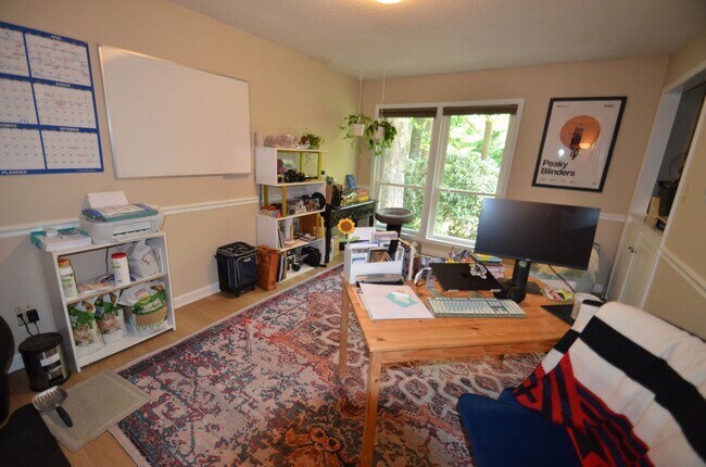 Building Photo - Ranch with bonus upstairs Fearrington Dream Home!