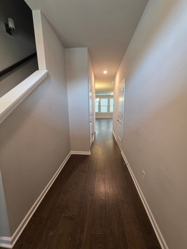 Building Photo - Move-In Ready Immaculate Townhome for Lease – Zoned for ALL Mt. Juliet Schools K–12