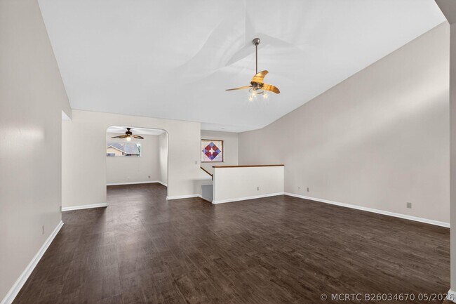 Building Photo - 17137 Waterbend Dr