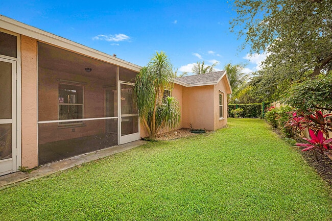 Building Photo - 320 NE 42nd St