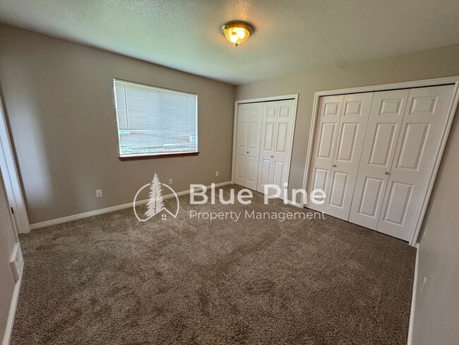 Building Photo - 3535 Spring Creek Dr