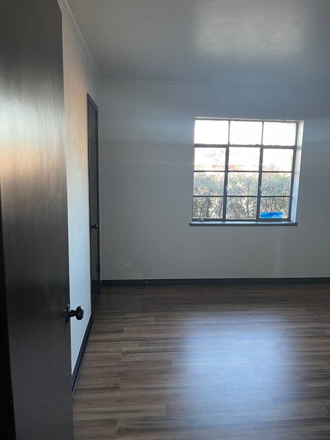 Building Photo - 2212 SW 61st St