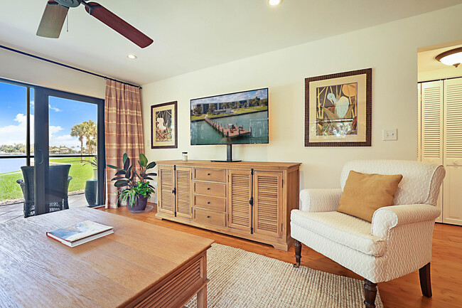 Building Photo - 300 Intracoastal Pl