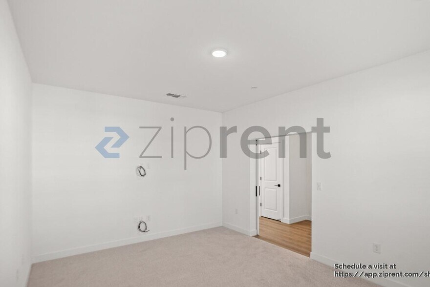 Building Photo - 412 Gold Coast Rd