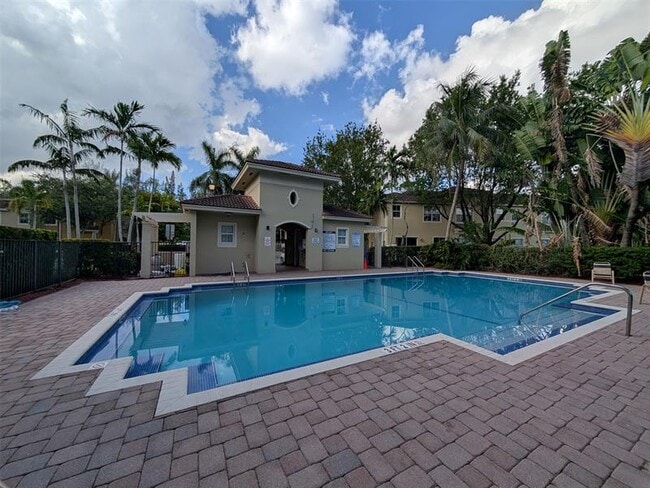 Building Photo - 2851 Prospect Rd