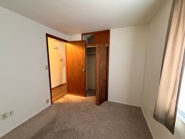 Building Photo - 4 Florentine Ct