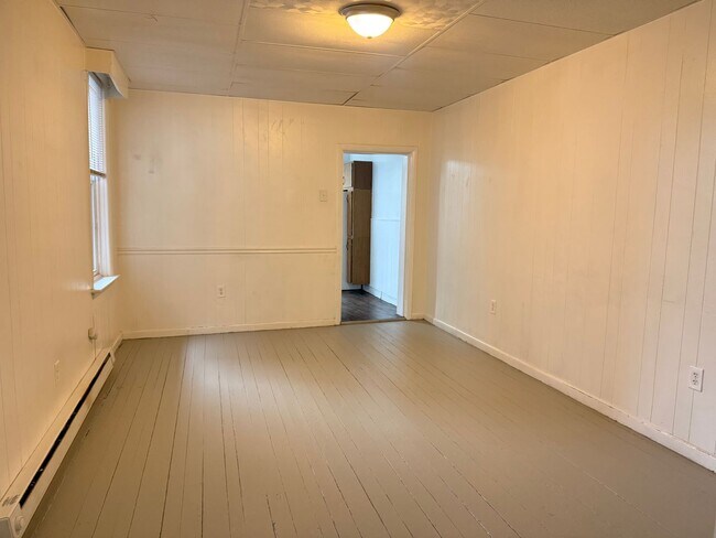 Building Photo - 225 N 3rd St