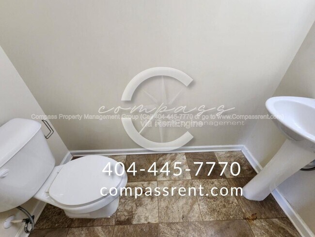 Building Photo - 2065 Belmont Cir NE