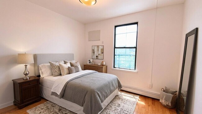 Building Photo - 259 Griffith St