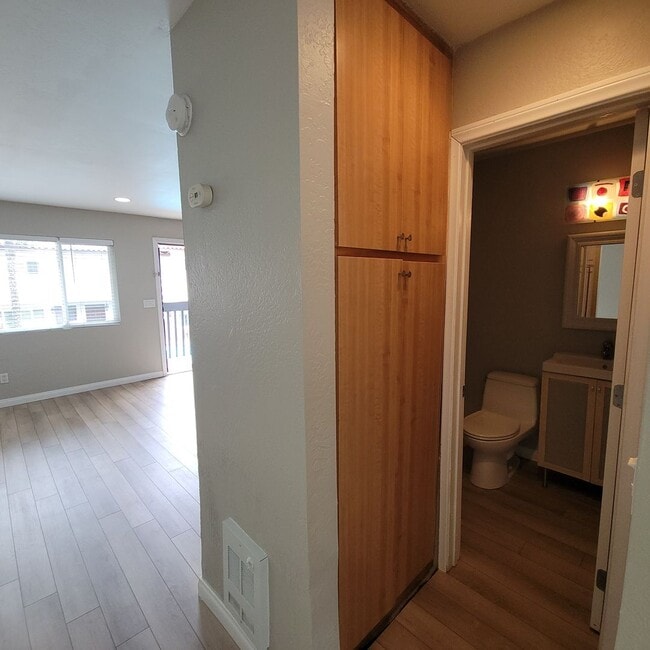 Building Photo - Live and Love this Coastal Condo in Del Ma...